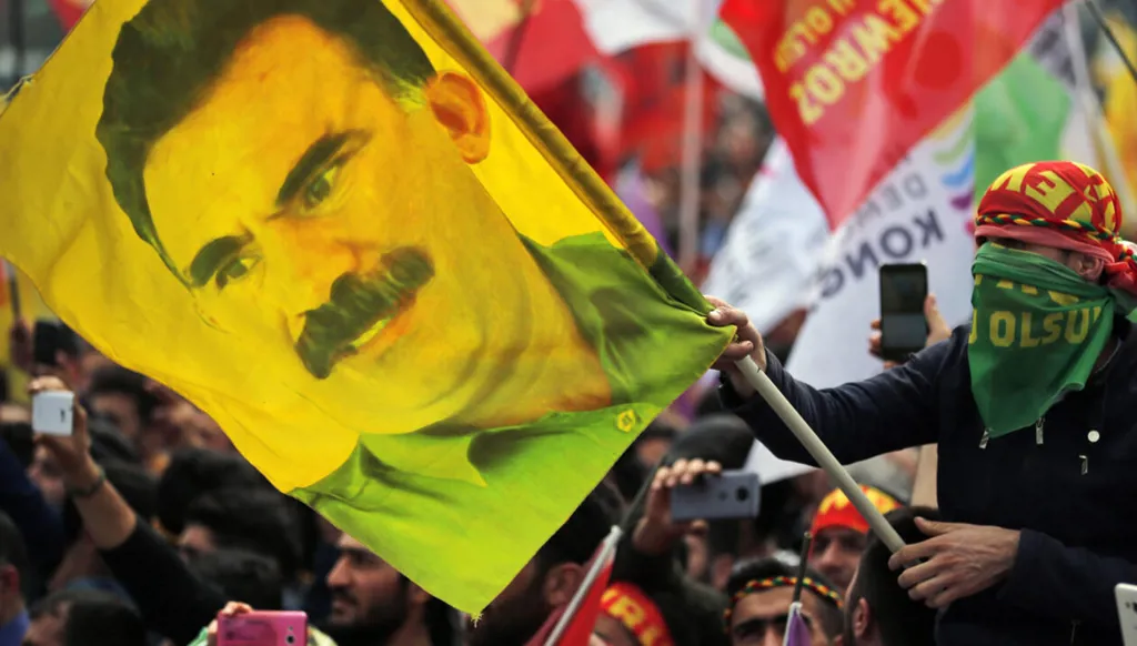 أكراد تركيا: ترك السلاح استعداداً للمعركة الدستورية