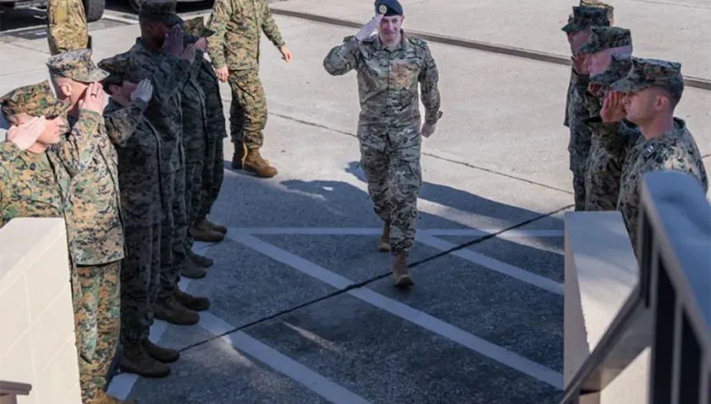 كلام غراهام رسالة سياسية إلى الحكومة... قاطيشا: زيارة قائد الجيش ناجحة عسكرياً