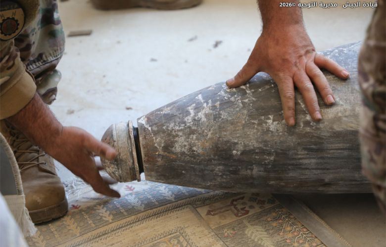 تفكيك قنابل طیران غیر منفجرة (الجيش اللبناني).