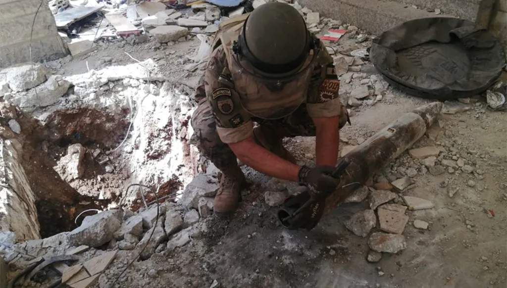 الجيش يفكك قنبلة غير منفجرة من مخلفات الحرب في الضاحية الجنوبية لبيروت