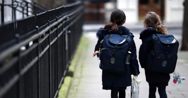 حقيبة المدرسة