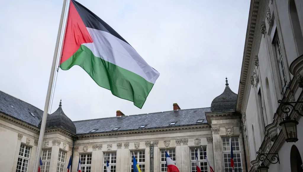 من يعترف بدولة فلسطين وما مفاعيل ذلك؟