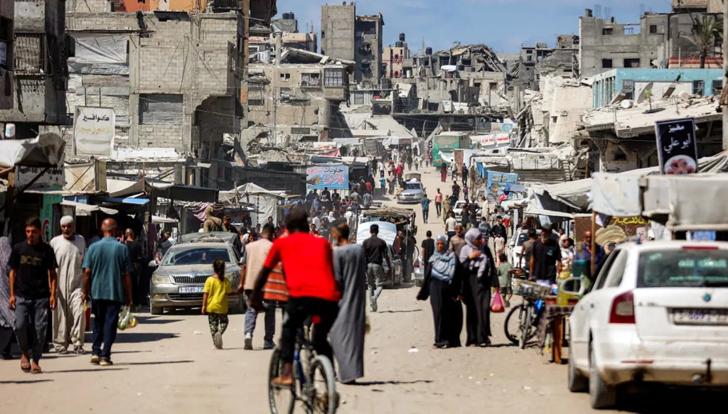 ‏14 قتيلاً في سلسلة غارات على غزة... والجيش الاسرائيلي يغلق آخر ‏ممر متاح لسكان جنوب القطاع للوصول إلى الشمال