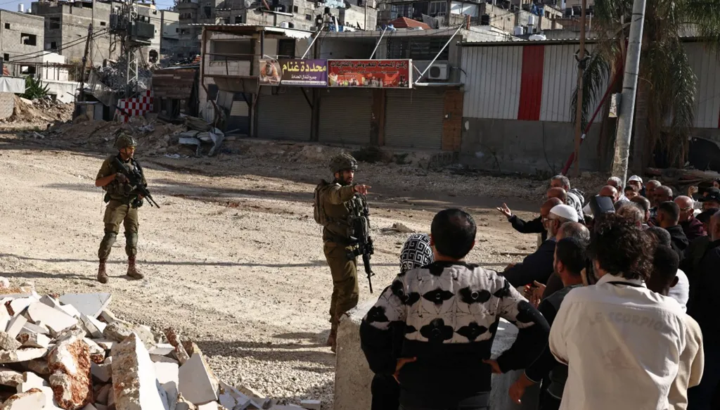 بعد إبعاد آلاف الفلسطينيين من مخيمات بالضفة... "هيومن ‏رايتس" تتّهم إسرائيل بارتكاب جرائم حرب