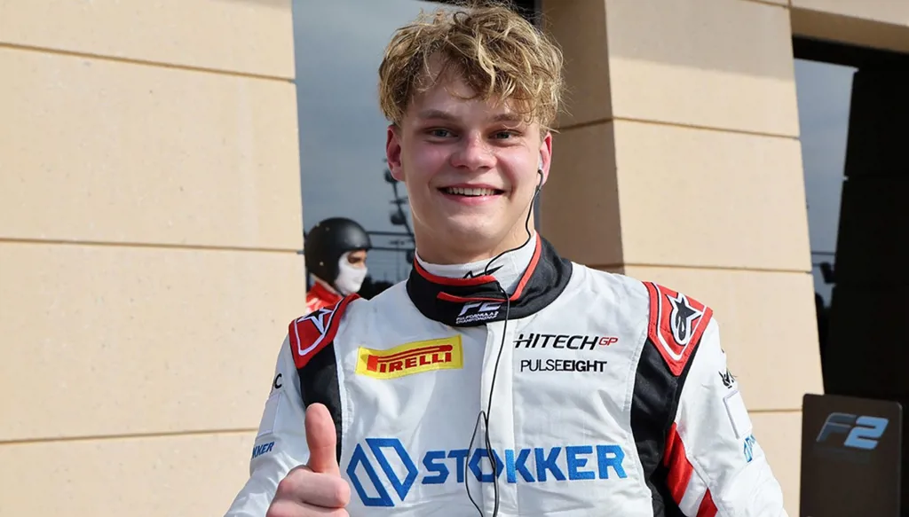 آرون سائقاً احتياطياً لألبين عام 2025