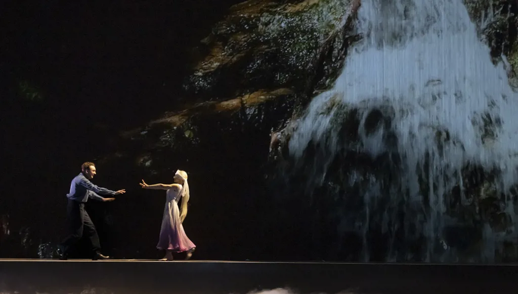 "بيلياس وميليساند"... تعاون تاريخي بين مهرجان أبوظبي وأوبرا باريس بإخراج وجدي معوّض