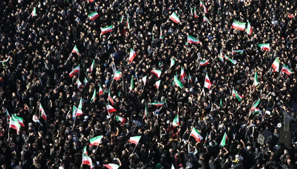 Trio intérimaire pour diriger l'Iran pendant la transition, y compris le président réformiste Pezeshkian