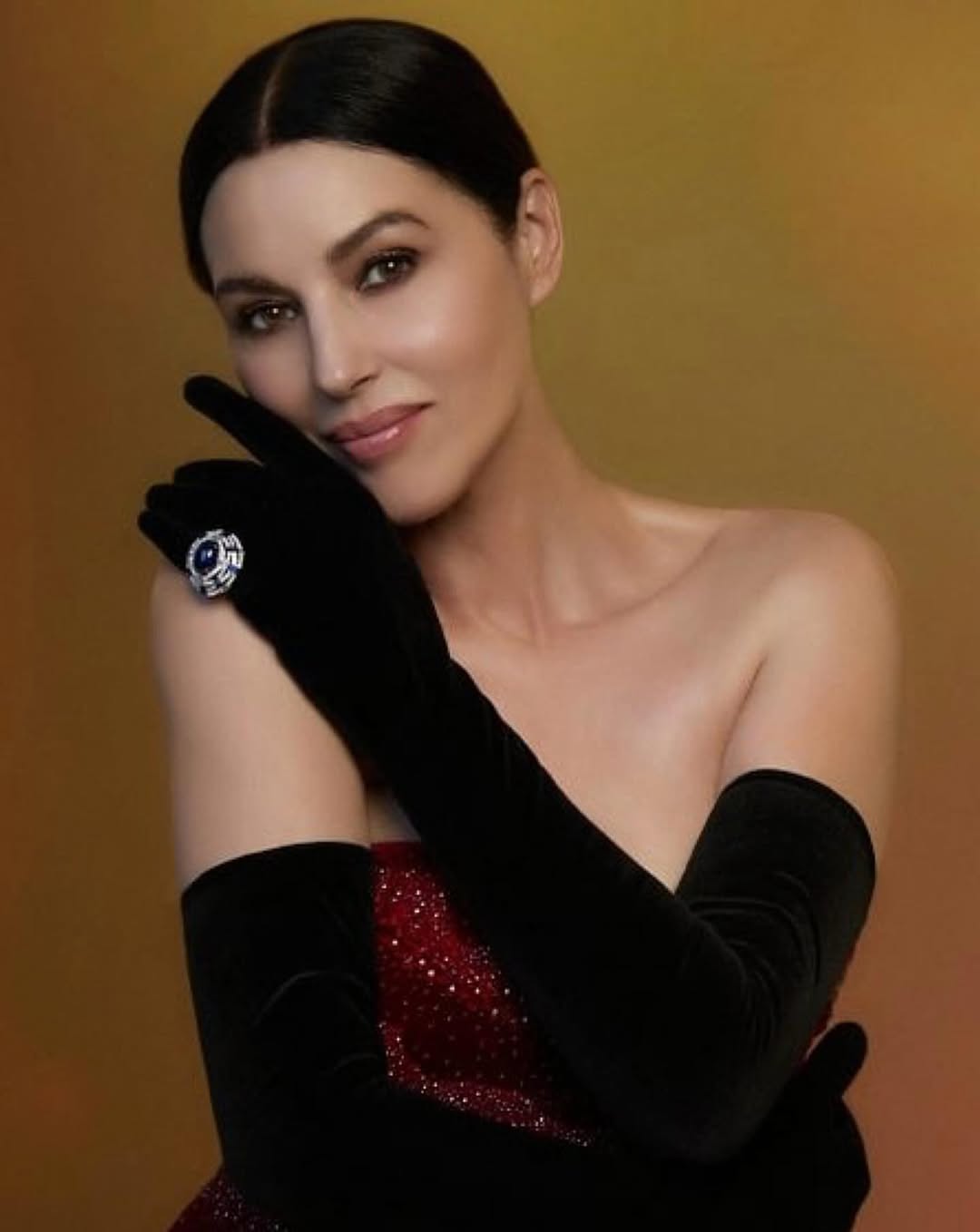 حياة مونيكا بيلوتشي بالتفصيل (انستغرام)