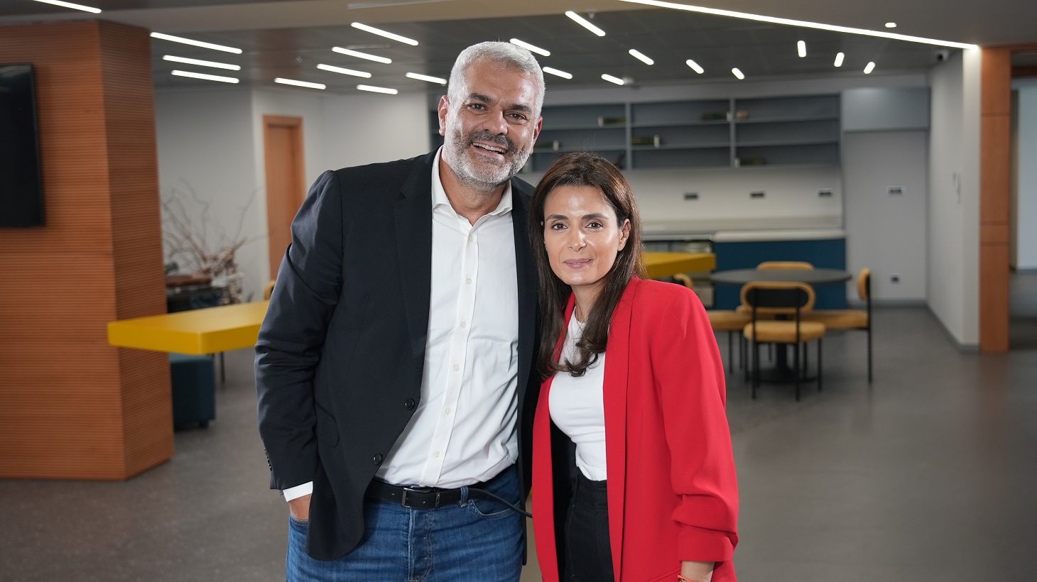 نايلة تويني وضيفها راني صادر. (بودكاست مع نايلة)