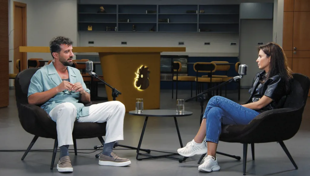 في بودكاست مع نايلة: من دمشق إلى بيروت... إلياس أيوب يرسم الذاكرة والياسمين