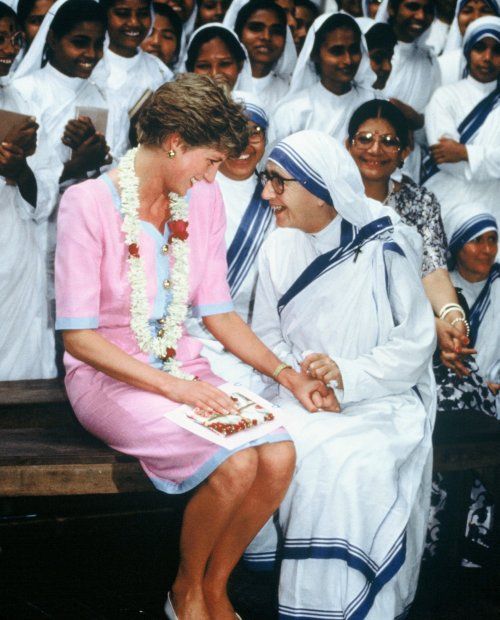 الليدي ديانا والأم تيريزا (Pinterest)