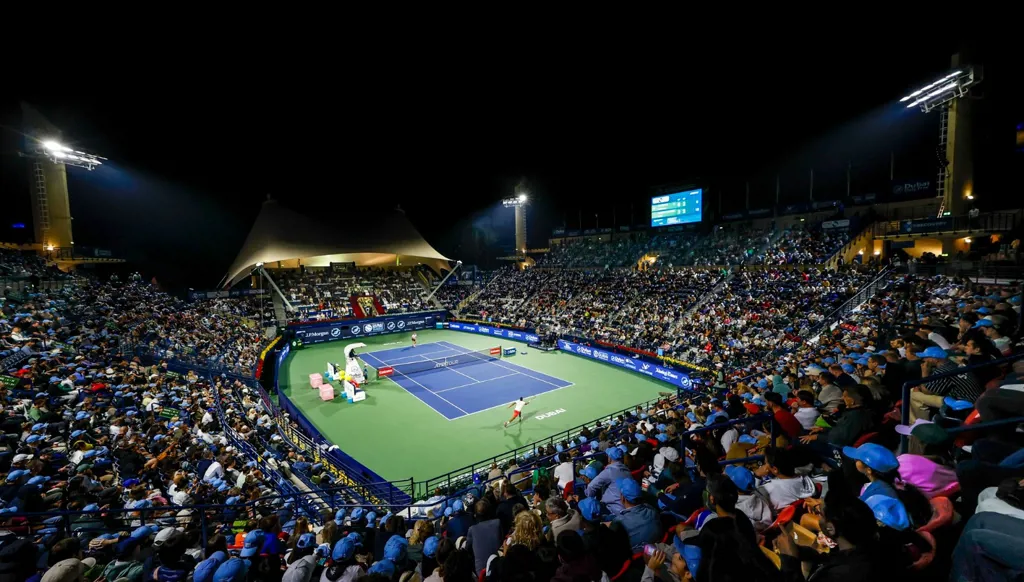 نخبة نجوم التنس يتنافسون في بطولة دبي للتنس للرجال