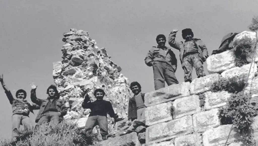 Palestinian fighters at Qal'at al-Shaqif in 1982 (WAFA).