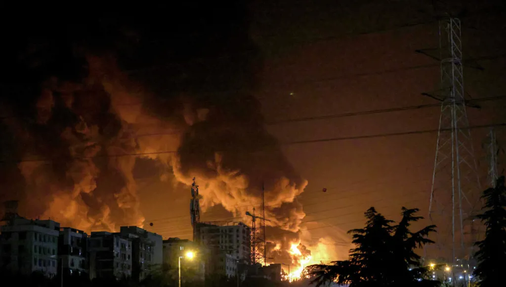 الجيش الإسرائيلي: تنفيذ ضربة جوية واسعة النطاق في إيران