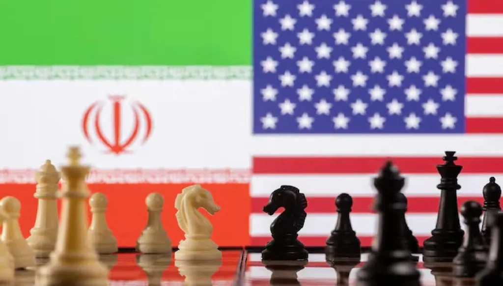 ترامب يزعم فتح هرمز ويرفض حوار إيران... وطهران تهدِّد بـ"ضربة تاريخية" للمصالح الأميركية