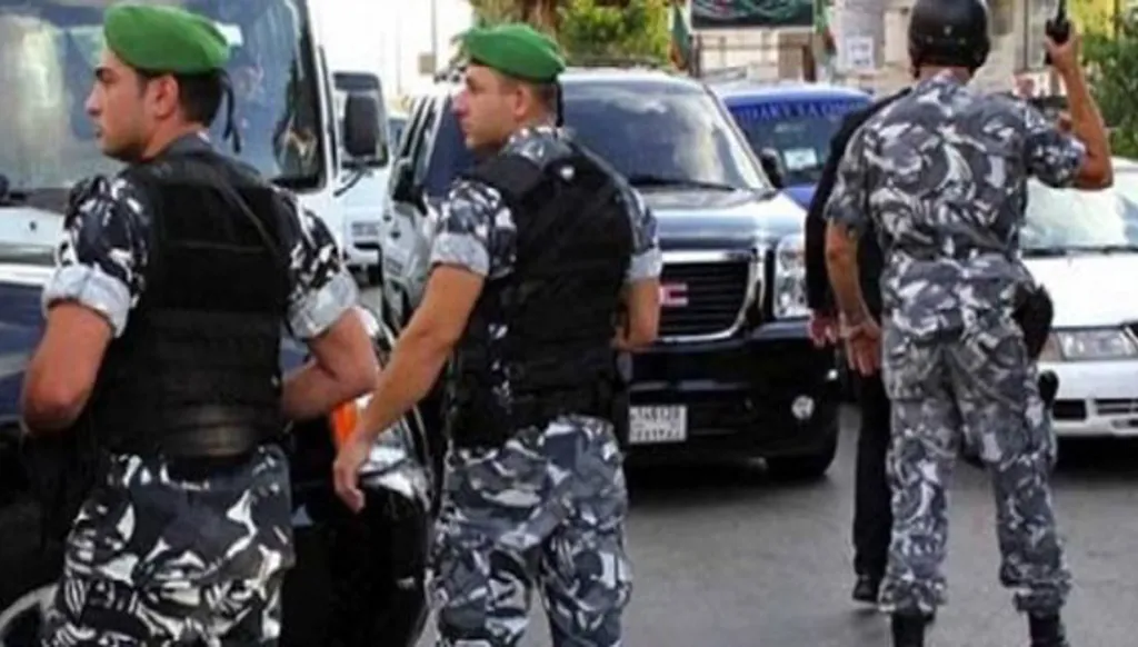 قوى الأمن الداخلي تداهم نوادي قمار غير شرعية وتغلقها