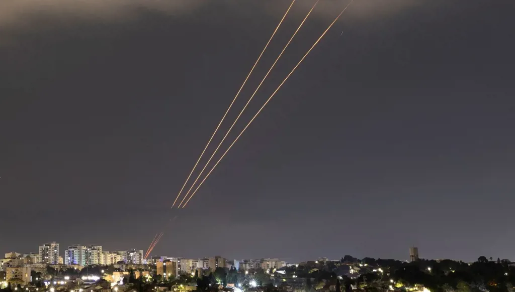 شرارة الحرب انطلقت... فهل تُطفأ النار بتسوية عاجلة أم تنفجر الجبهات كلها؟