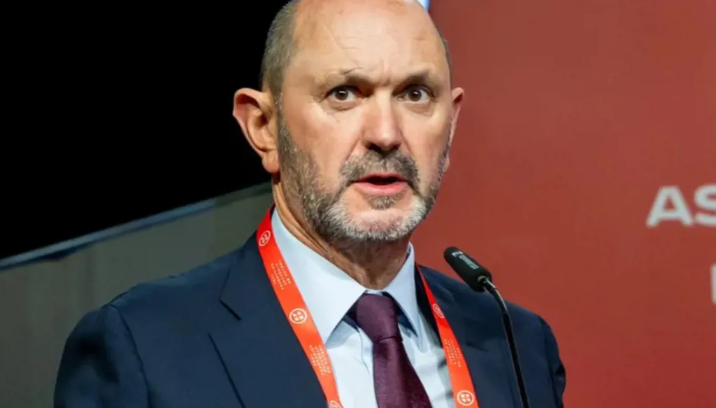 المحكمة العليا الإسبانية تبرئ رئيس اتحاد الكرة من ارتكاب مخالفات