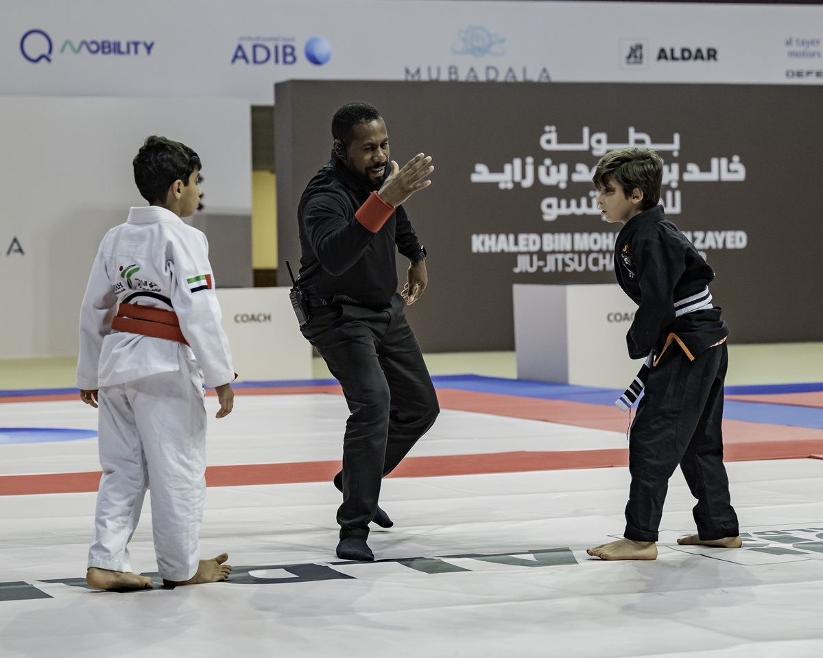 من منافسات بطولة خالد بن محمد بن زايد للجوجيتسو في الفجيرة. (وكالات)