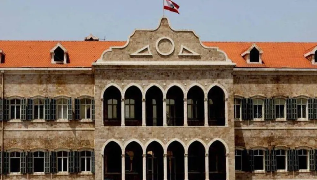 من حكومة السنيورة إلى حكومة سلام وما بينهما