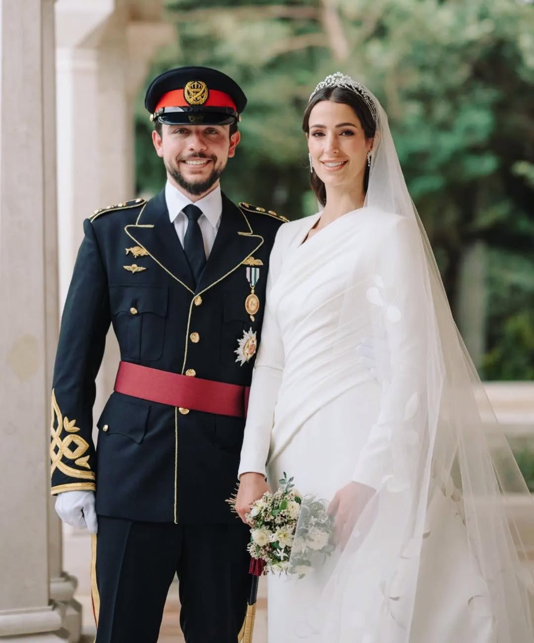 فستان زفاف الاميرة رجوة الحسين من توقيع ايلي صعب (إنستغرام)