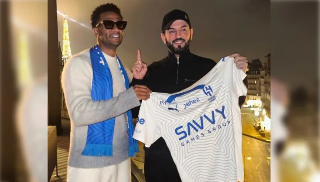 فهد بن نافل يهدي محمد رمضان قميص الهلال