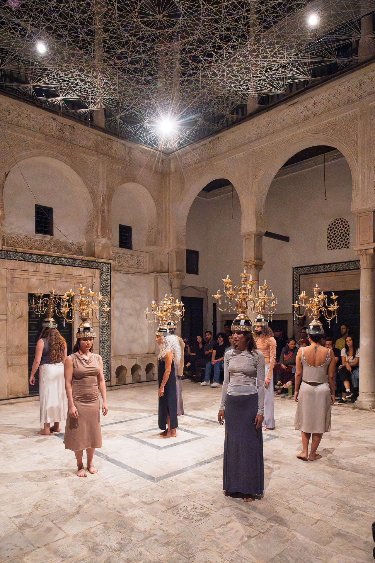 رقصة الشمعدان.