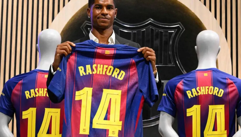 لاعبون سبقوا راشفورد في ارتداء قميصي برشلونة ومانشستر يونايتد
