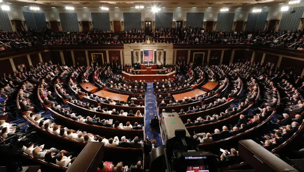 أربعة مشرّعين أميركيين يواجهون احتمال الطرد من مجلس النواب