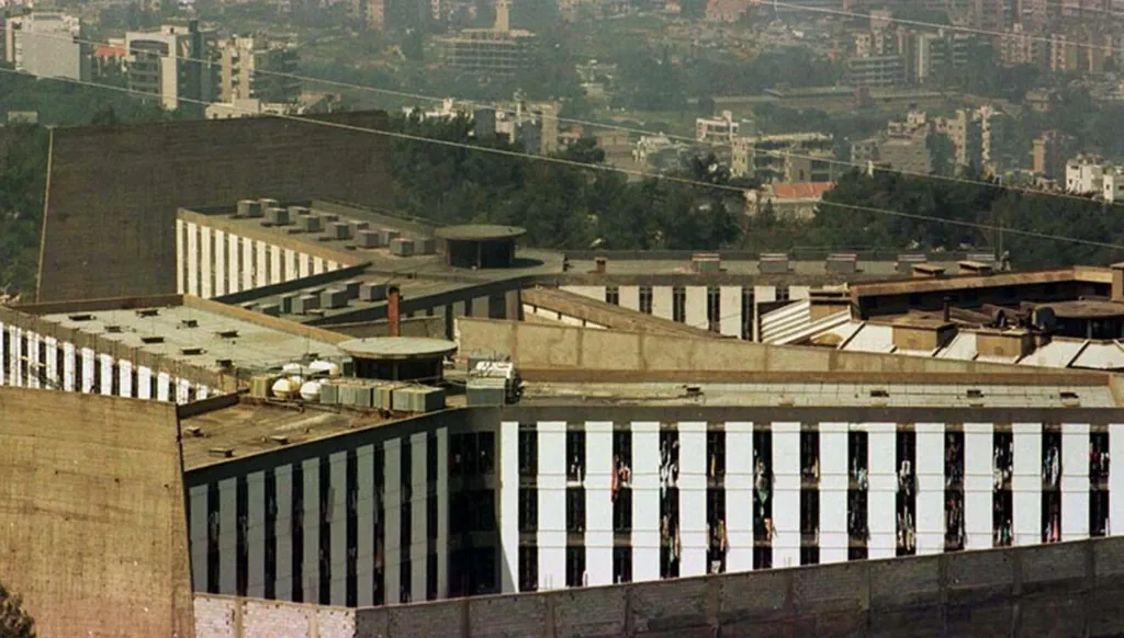 في خضمّ الحرب… هذا مصير السجناء في مناطق القصف الإسرائيلي