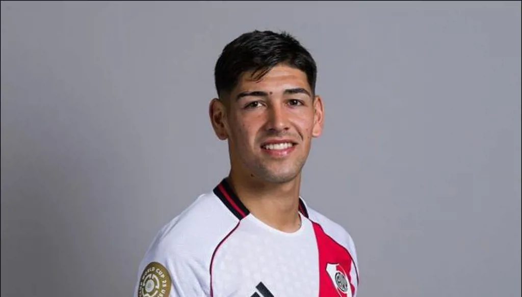من الشارع إلى المنتخب... الأرجنتين تستدعي بائعاً متجولاً