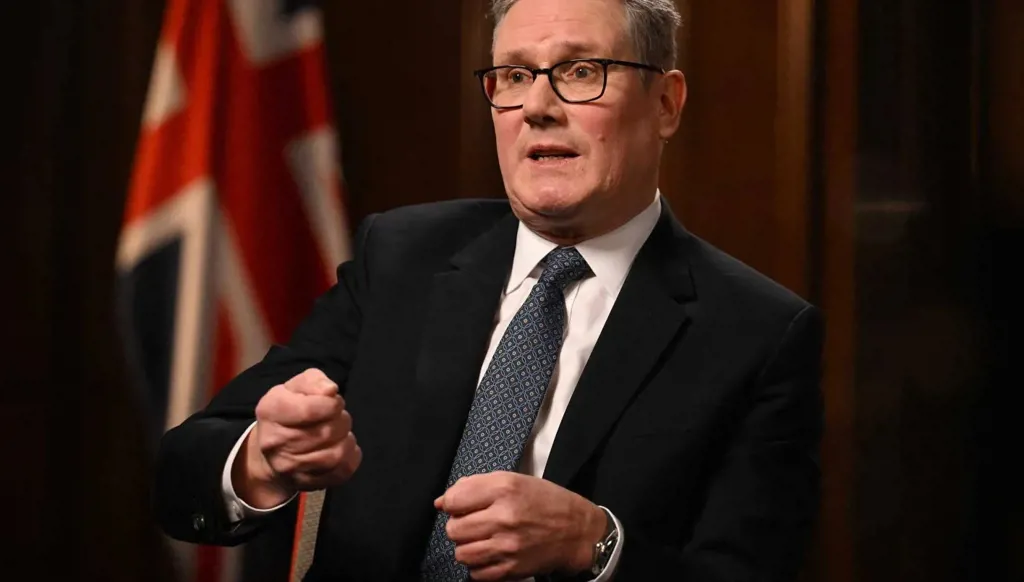 هجوم على مسجد في مانشستر... ستارمر  قلق و40 مليون جنيه لتعزيز الأمن للمسلمين