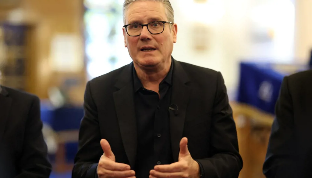 ترامب وستارمر يبحثان "الحاجة الملحة" لاستئناف الملاحة في مضيق هرمز