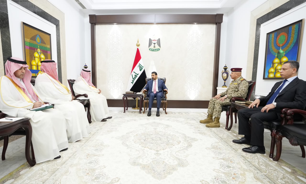 جانب من اللقاء بين الزيدي والحميدان (المكتب الإعلامي لرئيس مجلس الوزراء)