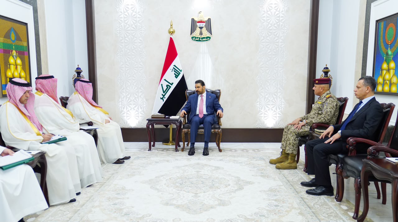 جانب من اللقاء بين الزيدي والحميدان (المكتب الإعلامي لرئيس مجلس الوزراء)