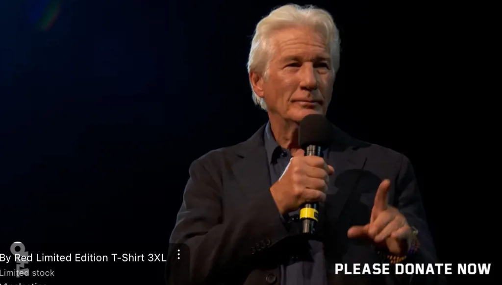 ريتشارد غير وبينديكت كومبرباتش ونجوم من العالم يجمعون مليوني دولار لغزة في لندن (فيديو)