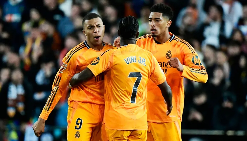 أبرز المرشحين للكرة الذهبية عام 2025