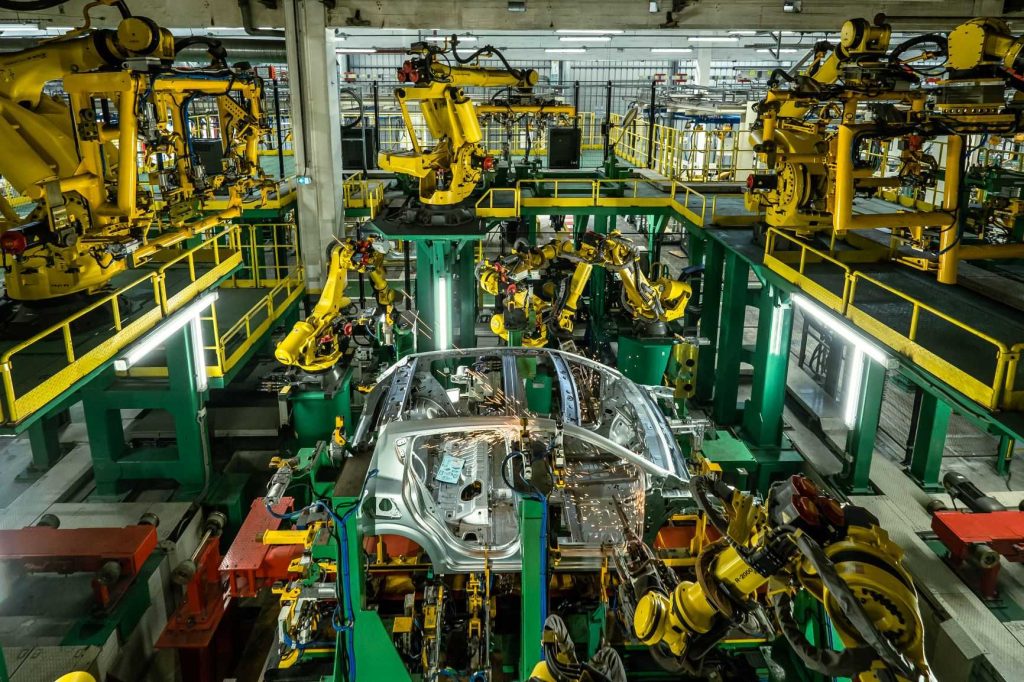 من طنجة إلى أفريقيا: Renault تراهن على المغرب لتصنيع الجيل الجديد من سياراتها (شركة رينو)