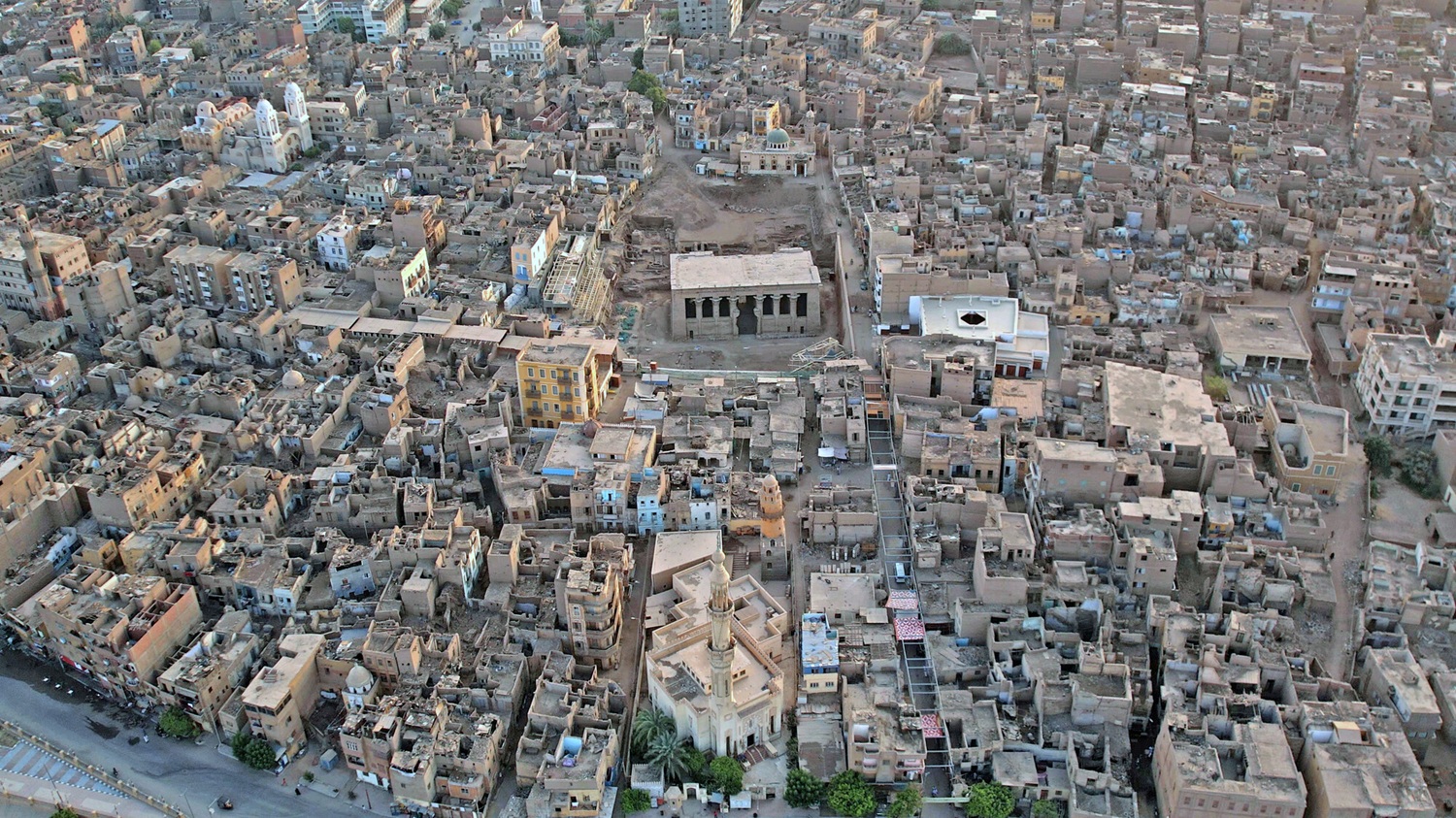 إعادة إحياء مدينة إسنا التاريخية.