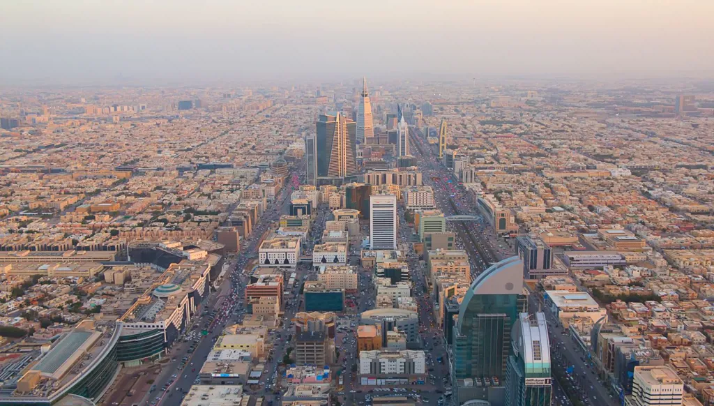 السعودية تُقرّ رسوماً على العقارات الشاغرة بحد أقصى 5%: آليات واضحة للاعتراض
