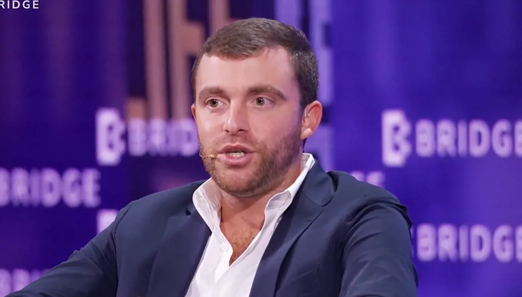 فابريزيو رومانو يروي قصّة "HERE WE GO" خلال قمّة بريدج 2025