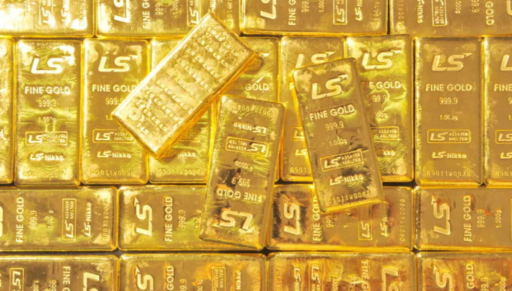 تراجع الذهب عن أعلى مستوى في شهرين بتأثير من بيانات التضخم