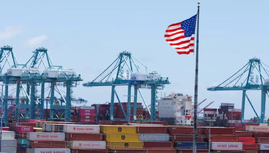 انخفاض العجز التجاري الأميركي في حزيران بنسبة 5.6%