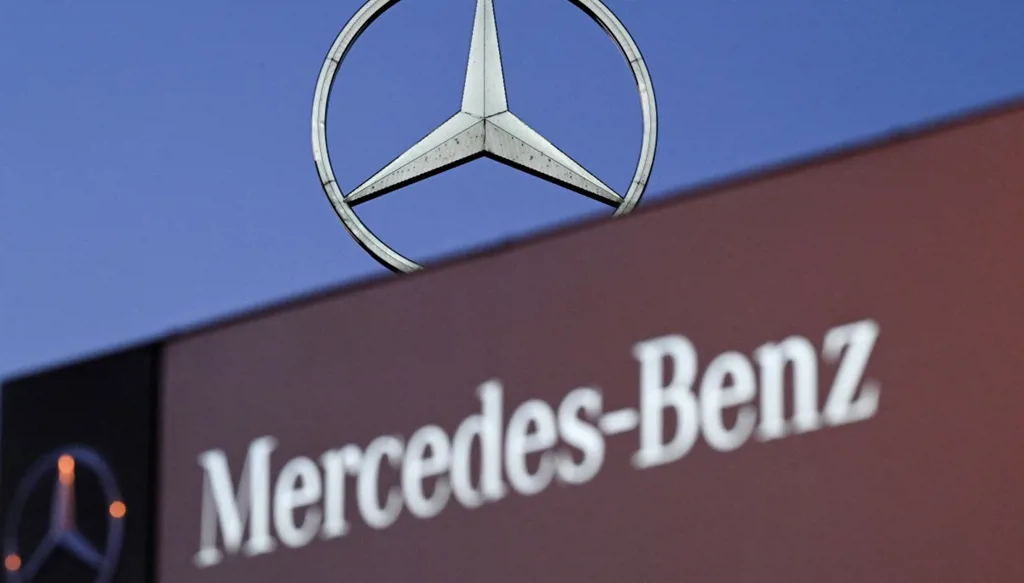 مرسيدس تحذِّر: النزاع بالشرق الأوسط يهدد سلاسل التوريد، والمنافسة الصينية تقصم ظهر أرباحنا
