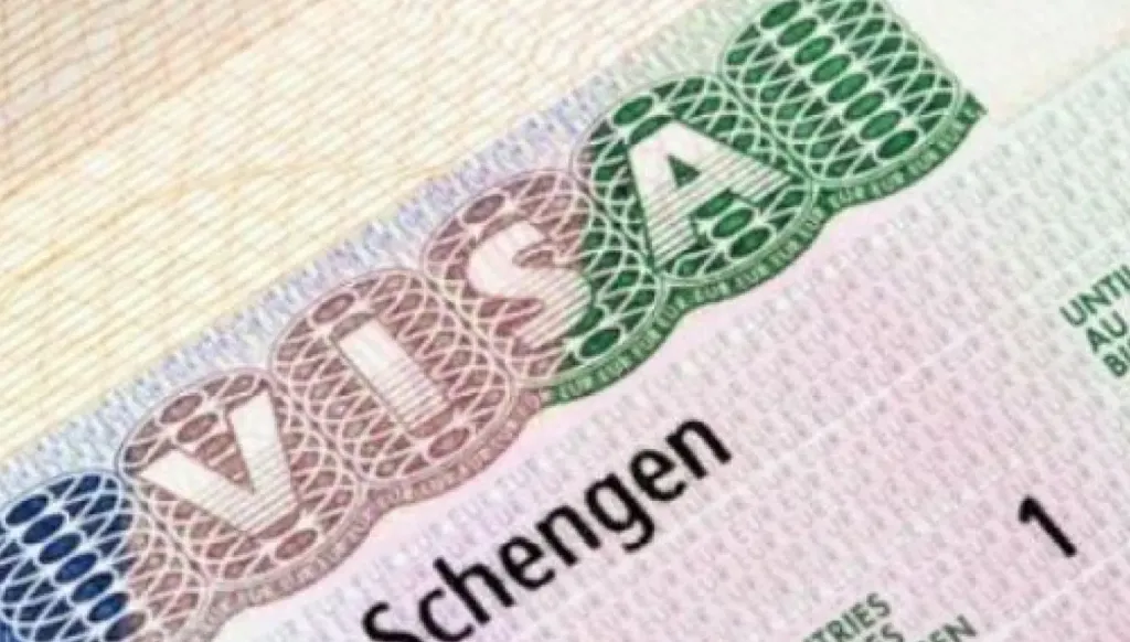 إيطاليا تدعو إلى استبعاد إسبانيا من منطقة شنغن