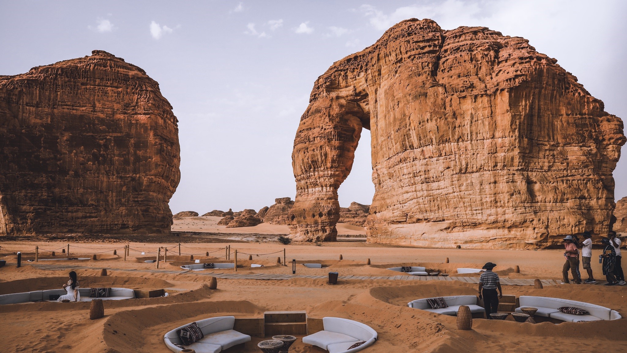 صخيرة الفيل في العلا (غوغل).