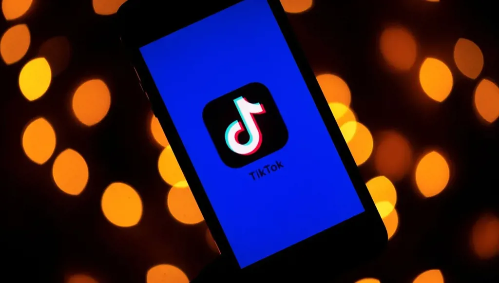 كيف حوّلنا "تيك توك" إلى كباريه افتراضي