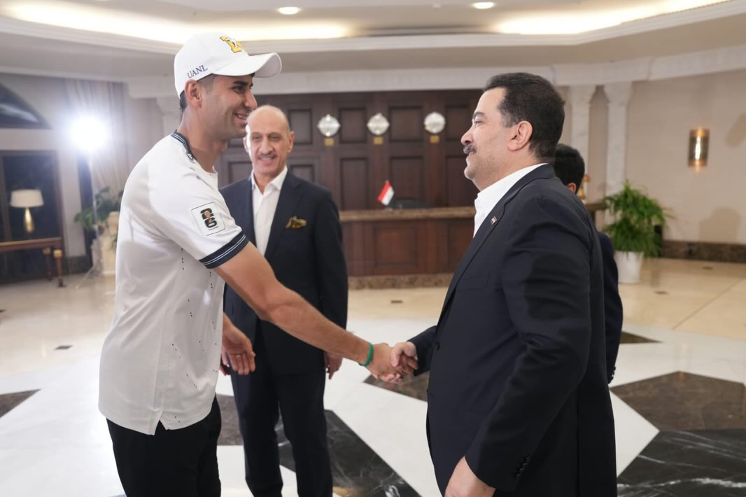 من استقبال رئيس الوزراء العراقي لطاقم المنتخب في بغداد. (إنستغرام)