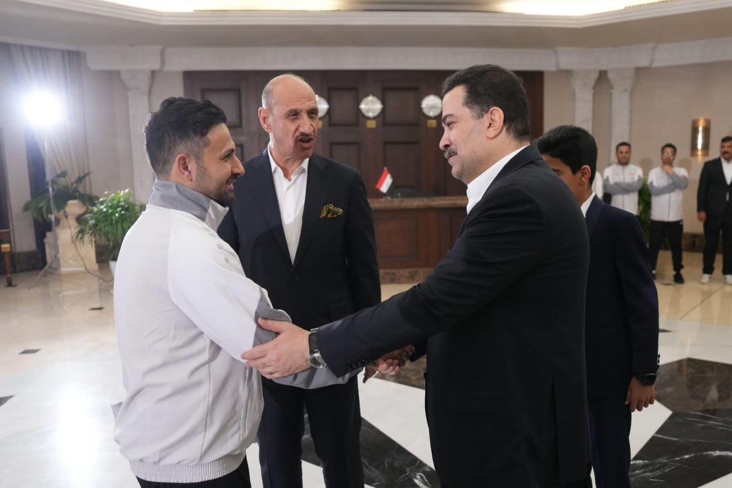من استقبال رئيس الوزراء العراقي لطاقم المنتخب في بغداد. (إنستغرام)