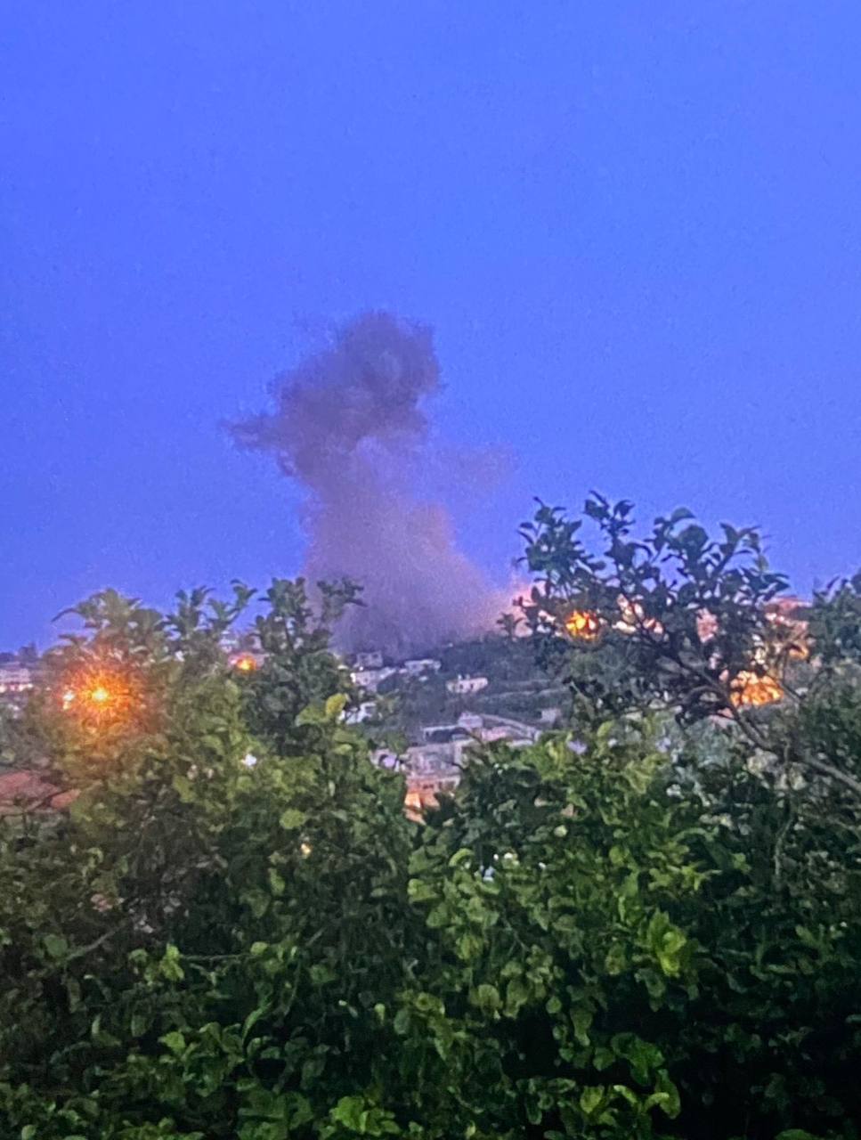  غارة إسرائيلية على بلدة القصيبة بقضاء النبطية (صورة متداولة)